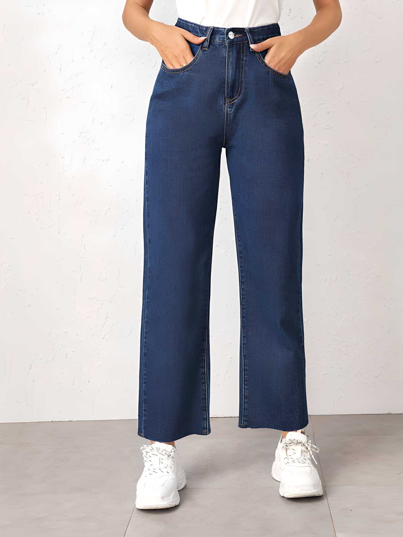 Kotty Women's Cotton Blend Solid Flared Jeans leon