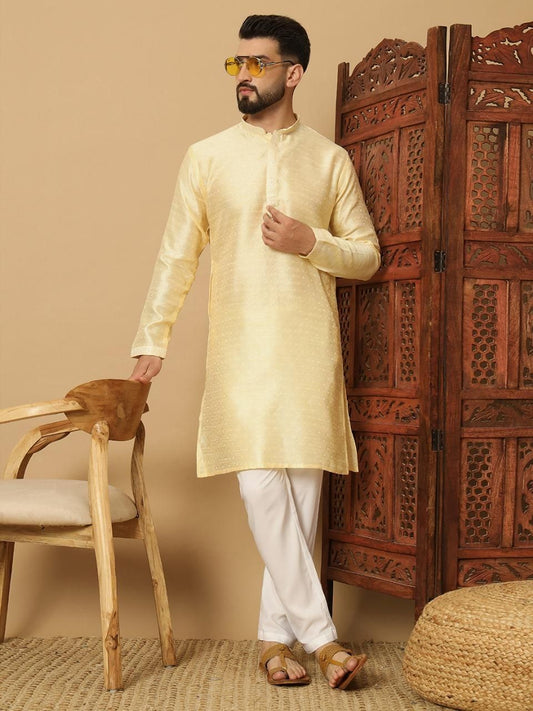 Men's Jacquard Solid Kurta Pyajama Set it3qpj-2a